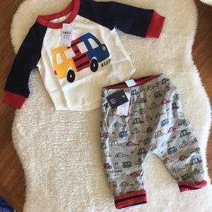Gap 3-6M Baby Long sleeve Top and Matching Pants